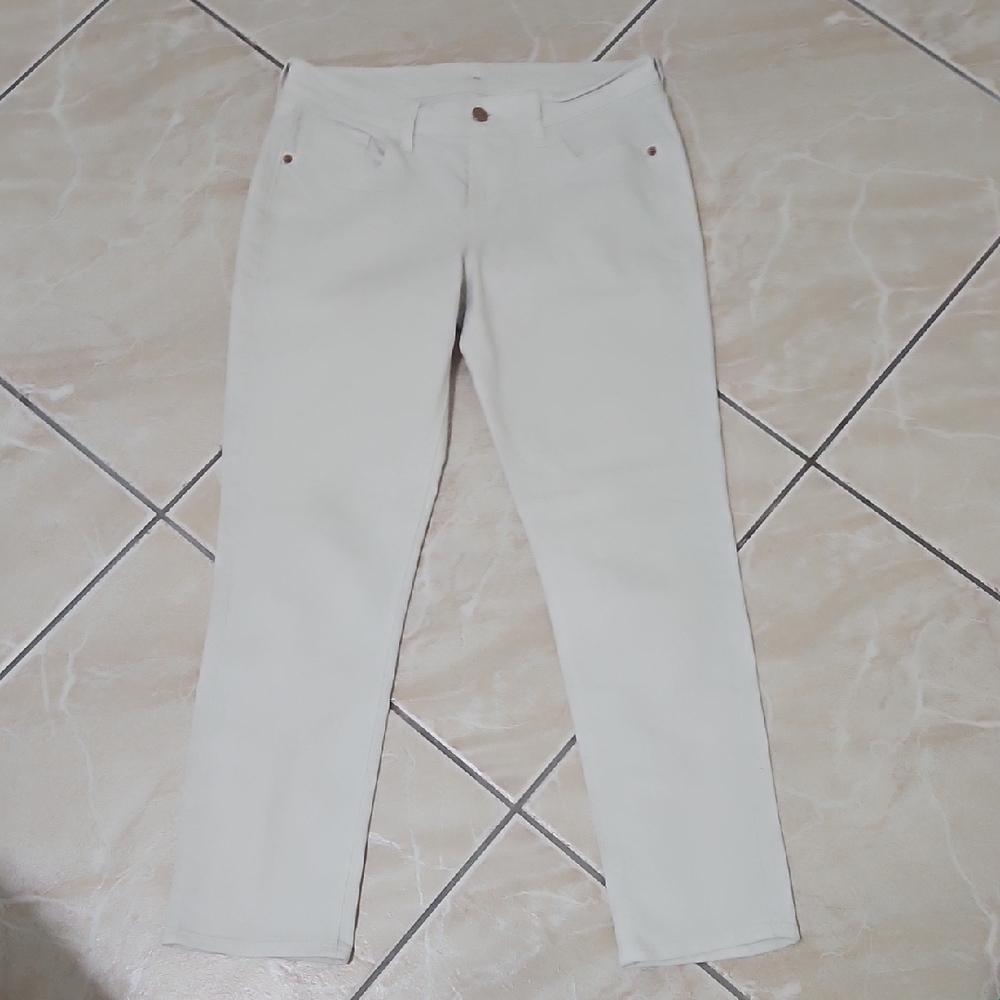 Stylish White Jeans